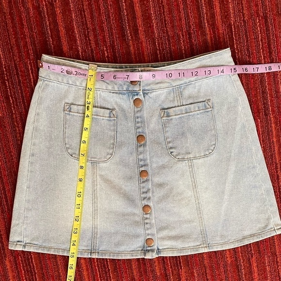Brandy Melville Jean Button down Mini Acid Wash skirt A-Line Mini denim skirt - Picture 6 of 8